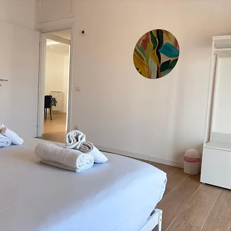 Apartment Domus Blue Giureconsulti *
